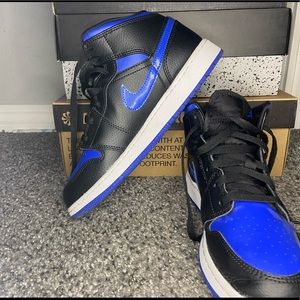 Jordan 1 royal blue’s slightly worn with box